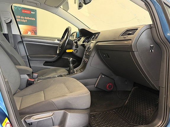 Volkswagen Golf VII 11 of 17