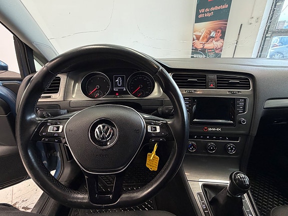 Volkswagen Golf VII 13 of 17