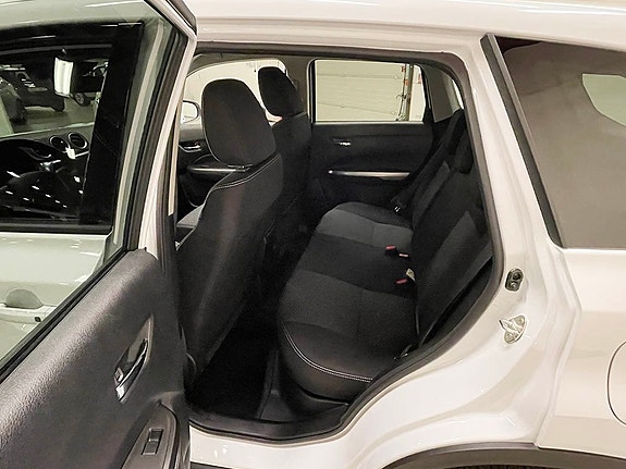 Suzuki Vitara 4 of 6