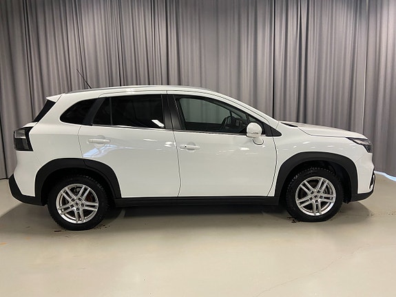 Suzuki S-Cross 4 of 5