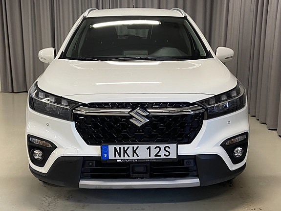Suzuki S-Cross 2 of 5