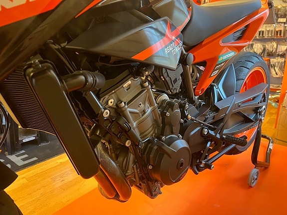 KTM 890 Duke GP "Låga mil" 5 of 5