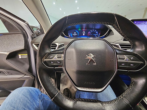 Peugeot 3008 7 of 8