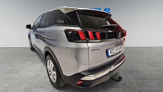 Peugeot 3008 4 of 5