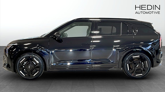 Kia EV3 2 of 13
