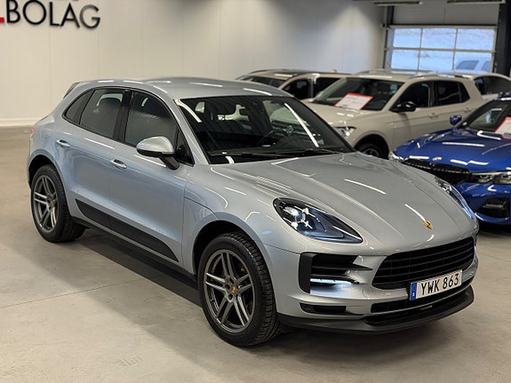 Porsche Macan 4 of 5
