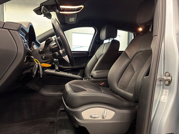 Porsche Macan 9 of 19