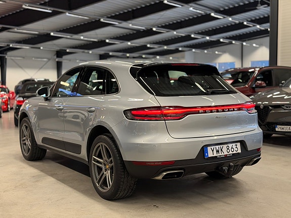 Porsche Macan 7 of 19