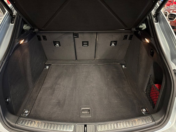 Porsche Macan 17 of 19