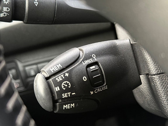 Peugeot 308 SW 14 of 22