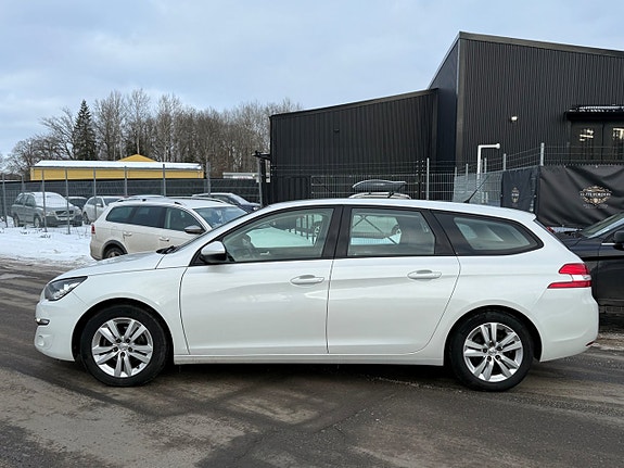 Peugeot 308 SW 2 of 22