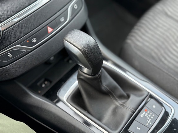 Peugeot 308 SW 10 of 22