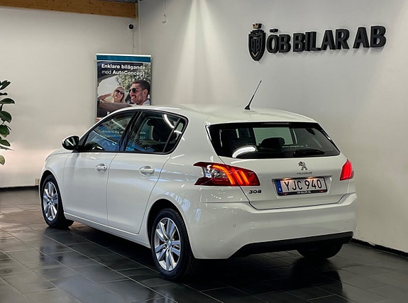 Peugeot 308 3 of 5