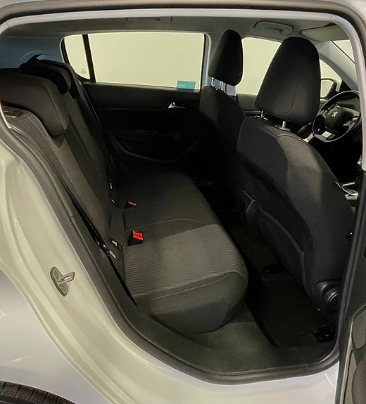 Peugeot 308 10 of 12