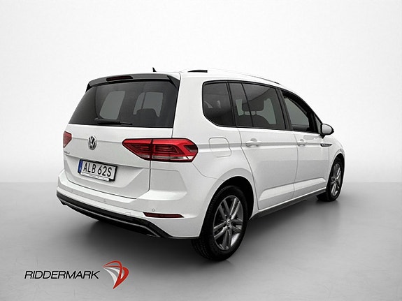 Volkswagen Touran 4 of 5