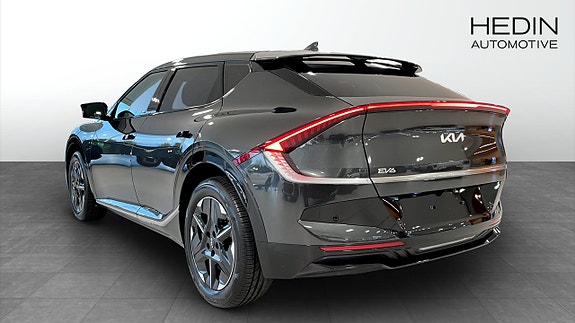 Kia EV6 5 of 14