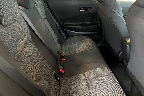 Toyota C-HR 9 of 25