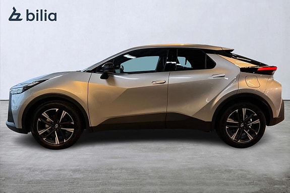 Toyota C-HR 3 of 25