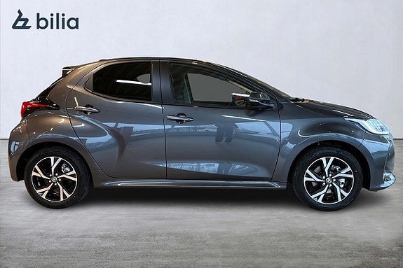 Toyota Yaris 16 of 24