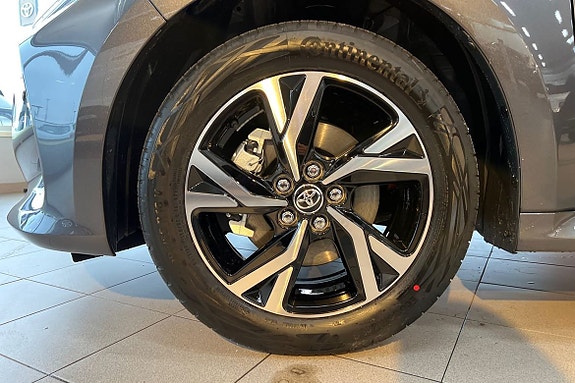 Toyota Yaris 15 of 24