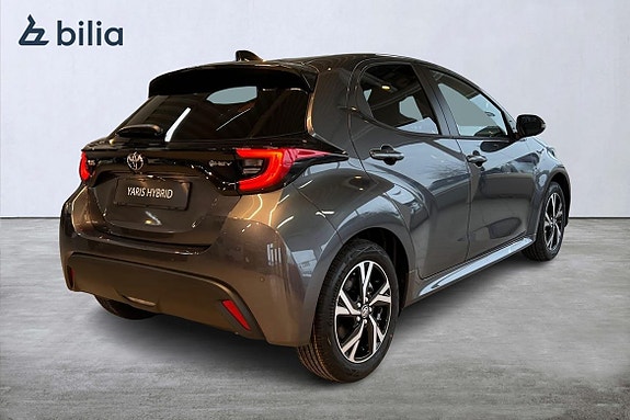 Toyota Yaris 17 of 24