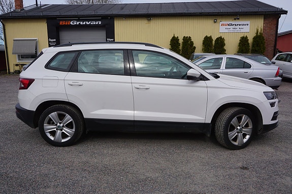 Skoda Karoq 2 of 5