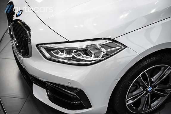 BMW 120 8 of 30