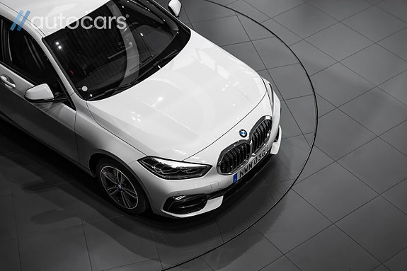 BMW 120 30 of 30