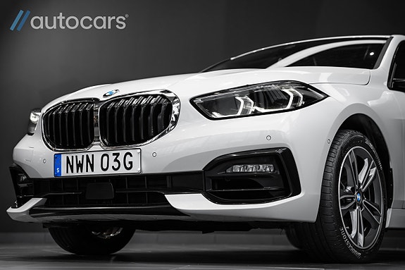 BMW 120 9 of 30