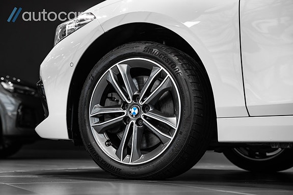 BMW 120 11 of 30
