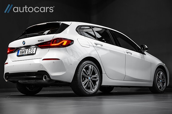 BMW 120 3 of 30