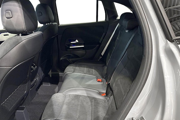 Mercedes-Benz GLA250 e 10 of 15