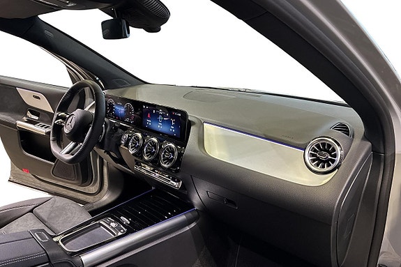 Mercedes-Benz GLA250 e 9 of 15