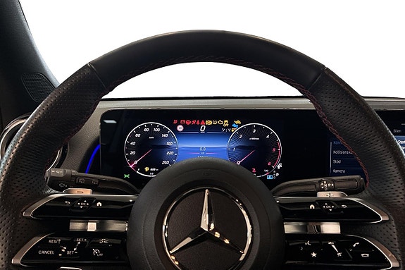 Mercedes-Benz GLB220 d 6 of 13