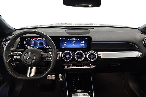 Mercedes-Benz GLB220 d 9 of 13