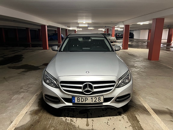 Mercedes-Benz C180 2 of 7