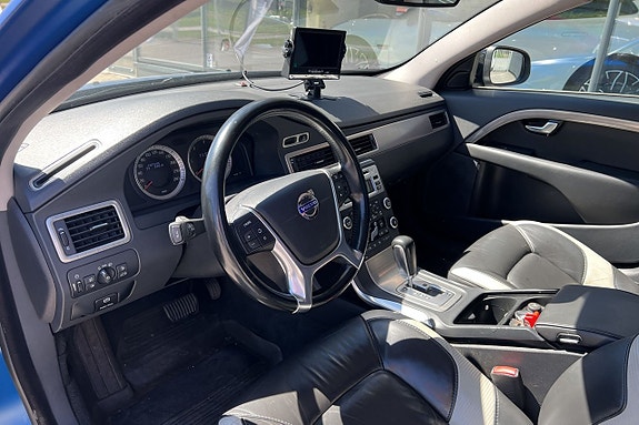 Volvo V70 11 of 17