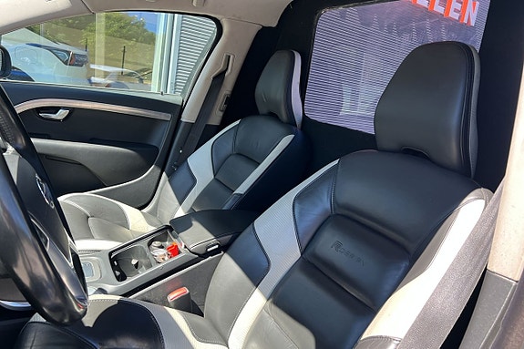 Volvo V70 10 of 17