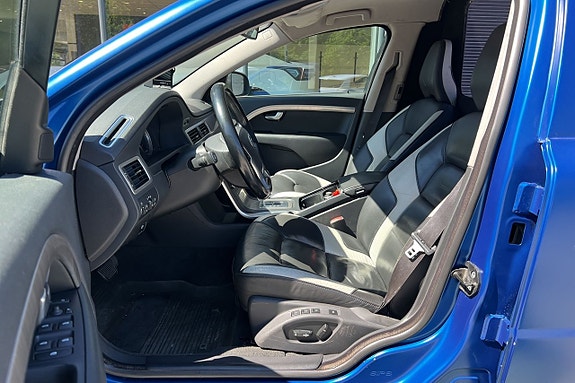Volvo V70 9 of 17