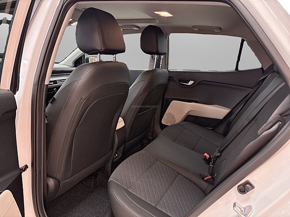 Kia Stonic 9 of 15