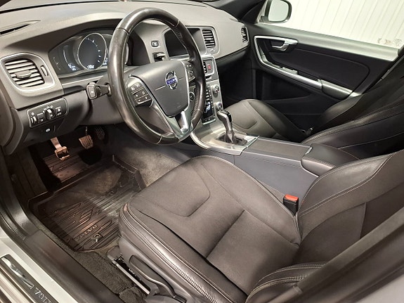 Volvo S60 10 of 15