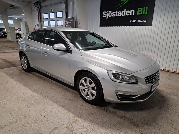 Volvo S60 7 of 15