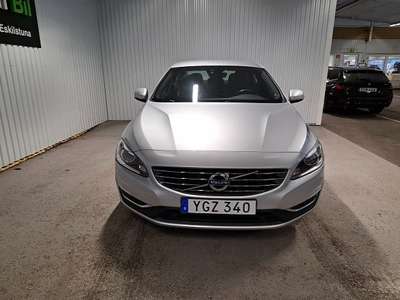 Volvo S60 8 of 15