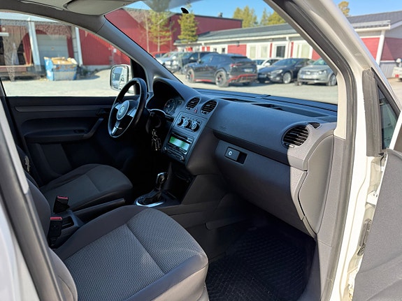 Volkswagen Caddy 18 of 23