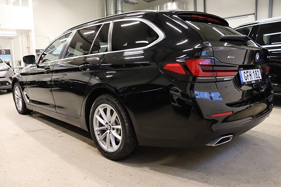 BMW 520d 4 of 5