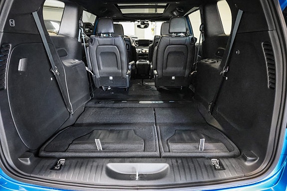 Chrysler Pacifica 12 of 30