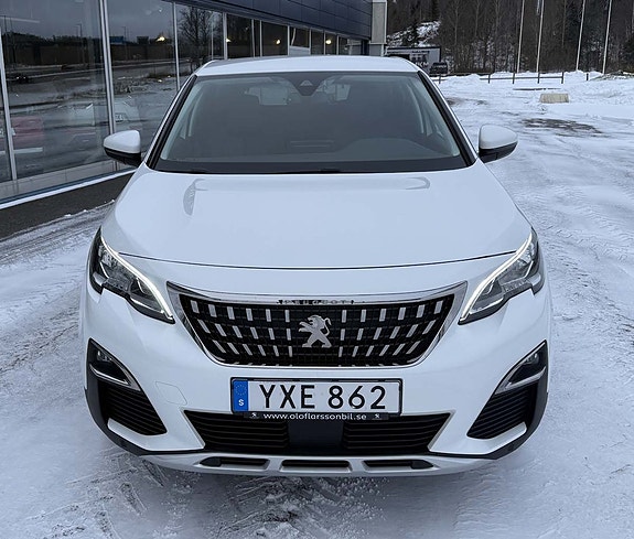 Peugeot 3008 2 of 5