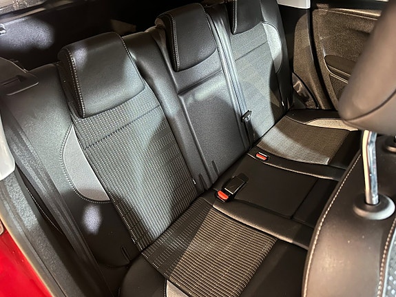 Peugeot 2008 7 of 14