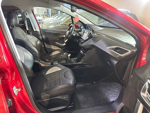 Peugeot 2008 8 of 14