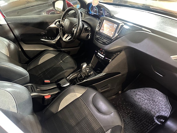 Peugeot 2008 6 of 14
